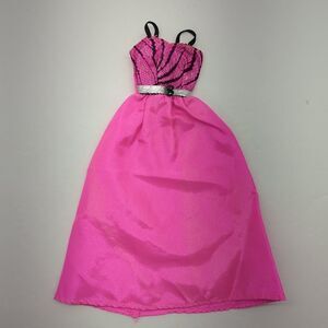 Vintage‎ 1998 Barbie Fashion Gift Pack Hot Pink Gown #6858-85 *Dress Only*